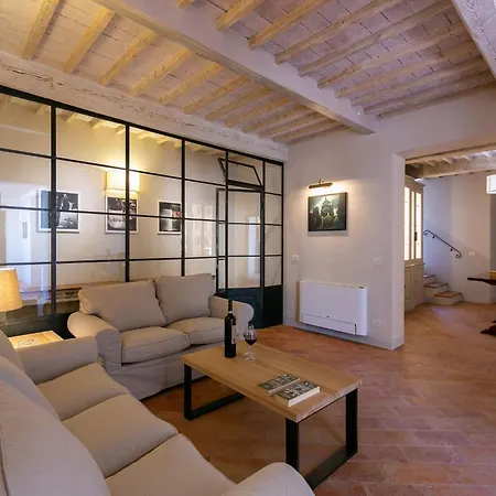 Chic Tuscan With Steam Holiday home