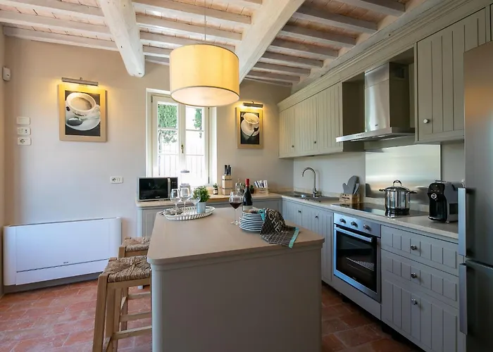 Holiday home Chic Tuscan With Steam Cortona