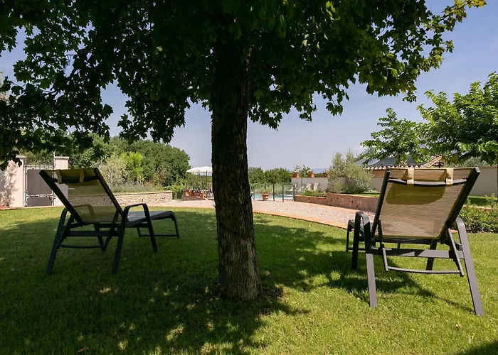 Chic Tuscan With Steam Cortona